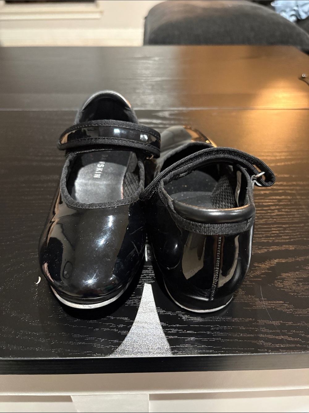 Tap shoes Girls Black Patent Mary Jane Shoes with Velcro Strap